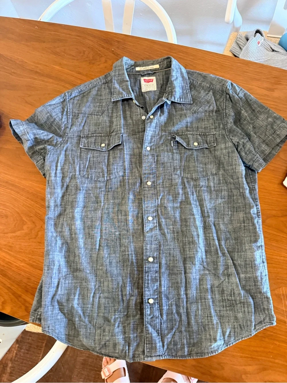 Levi's Men's Modern Fit Jeans Shirt in Chambray Blue grey